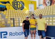  Apollon wishes the AEL player, Antonia Theoti, a passing