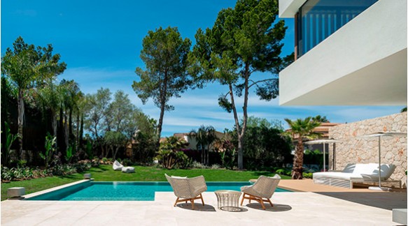 House in Cyprus in Limassol by the sea how to make a dream come true
